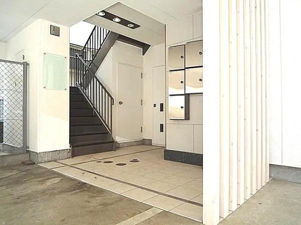 グランディ栄町　富田駅歩17分鉄骨３F