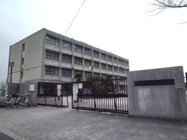 枚方市藤阪元町３丁目の新築一戸建(枚方市立杉中学校)