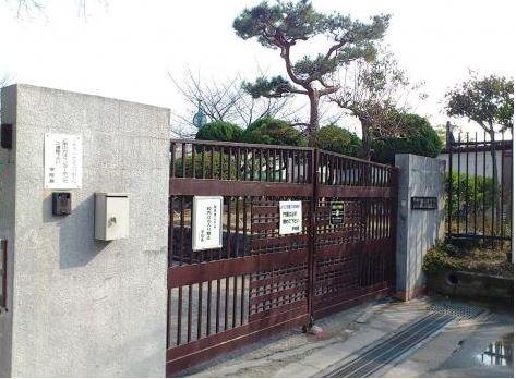 寝屋川市成田東が丘の土地(寝屋川市立第六中学校)