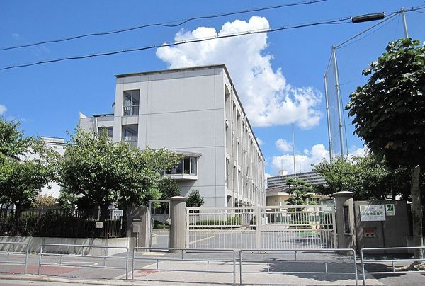 大阪市港区八幡屋４丁目の新築一戸建(大阪市立港中学校)