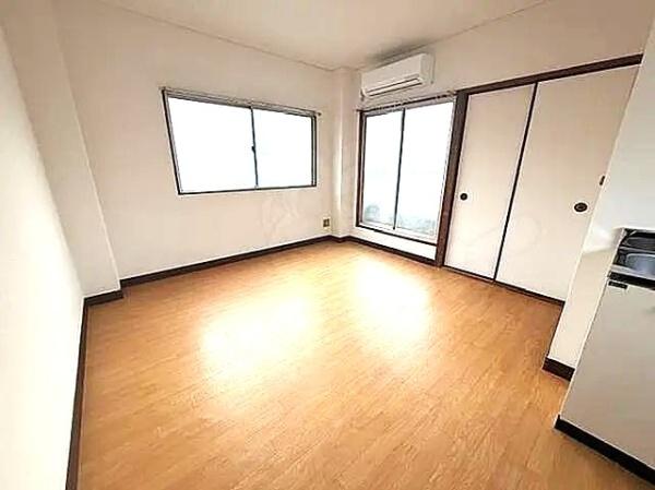 「ONLYONE港区夕凪」「朝潮橋」駅歩8分　全9室