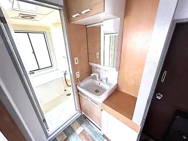 「東山ビル」相生通1丁目店舗・住居　3方道路