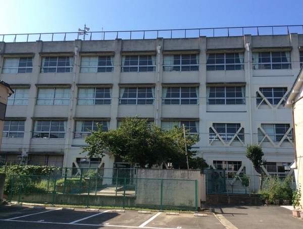 東大阪市吉田３丁目の新築一戸建(東大阪市立英田南小学校)