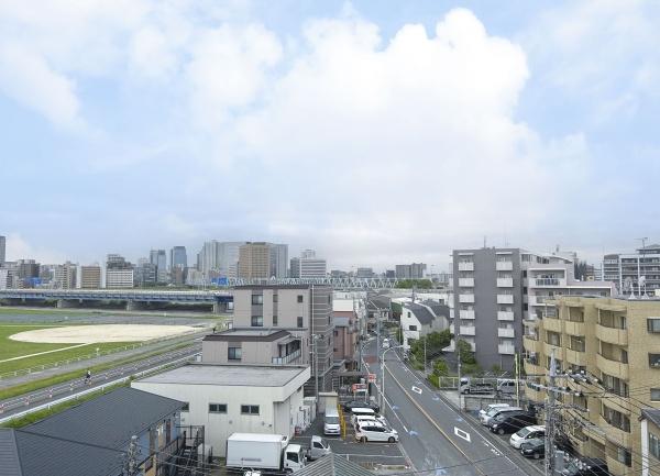 メガロン東六郷