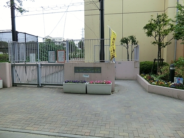 パルテール深沢(世田谷区立東深沢中学校)