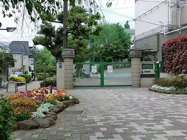 自由が丘メープル(目黒区立第十一中学校)