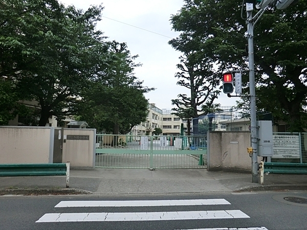 マイキャッスル駒場ヒルズ(世田谷区立多聞小学校)