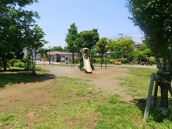 フューズ・コート175(駒場野公園)