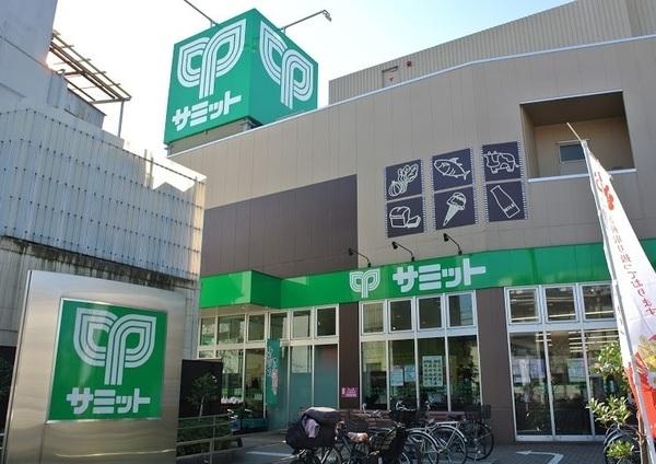 東山コーポラス(サミットストア下馬店)
