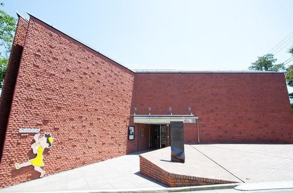 玉川コーポラス(長谷川町子美術館)