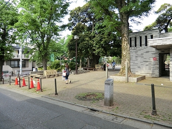 目黒区下目黒4丁目の土地(不動公園)