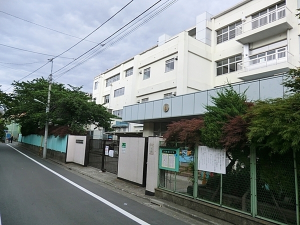 大田区仲六郷2丁目の中古一戸建て(大田区立仲六郷小学校)