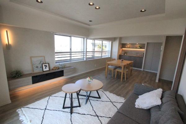 パレス三條(リビング)