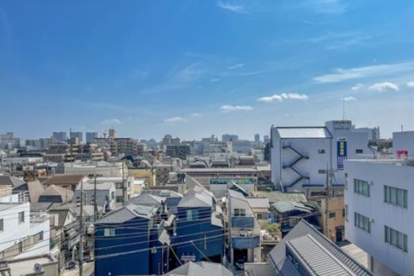 クレッセントバードスクエア