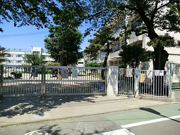 ベルビュー駒沢(世田谷区立深沢小学校)