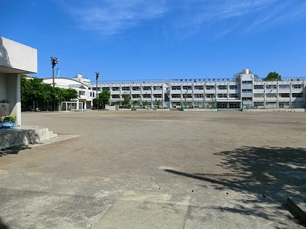 日商岩井用賀マンション(世田谷区立用賀中学校)