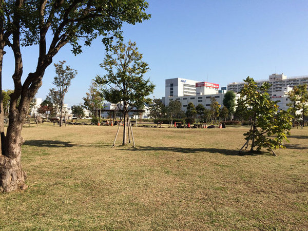 エンゼルハイム梅屋敷(大田区立東糀谷防災公園)