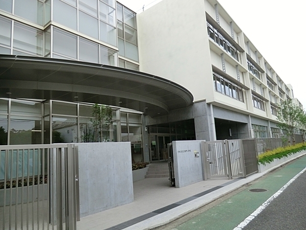 パークホームズ用賀一丁目(世田谷区立桜町小学校)
