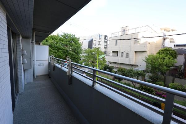 シャリエ三軒茶屋