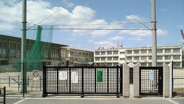 八尾市安中町５丁目の中古一戸建て(八尾市立安中小学校)