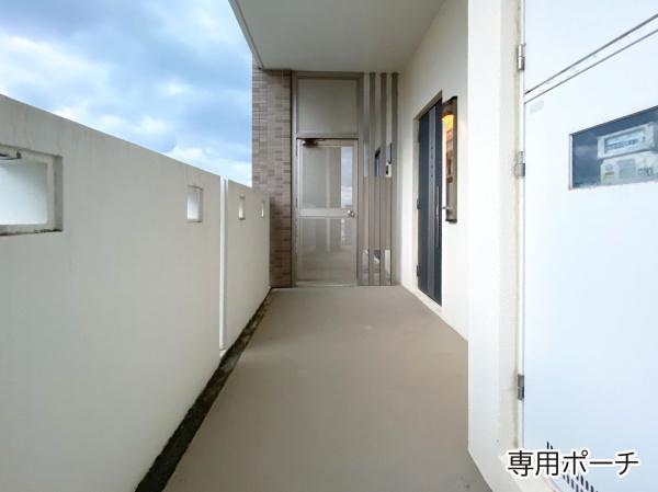 プラウディアコート浦添