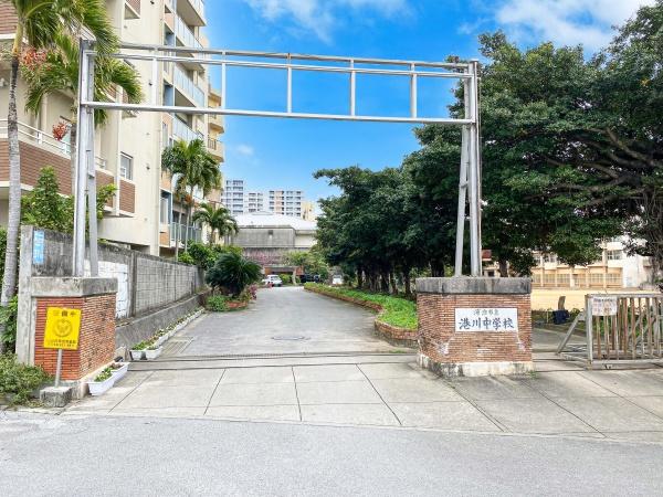 プレミアムコート浦添牧港(港川中学校)