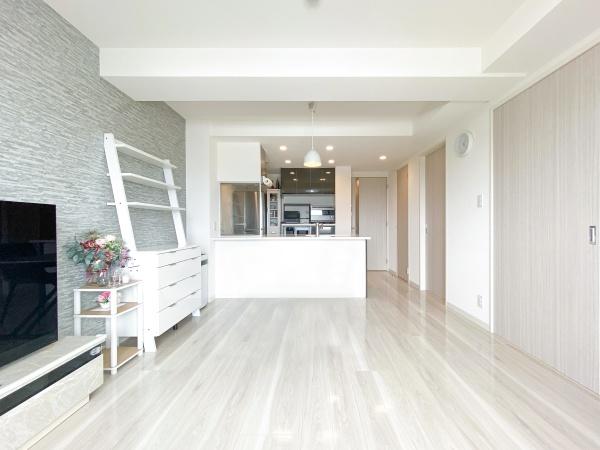 アルファスマート国立劇場前(リビング)