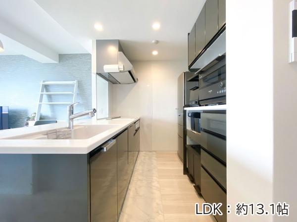 アルファスマート国立劇場前(リビング)