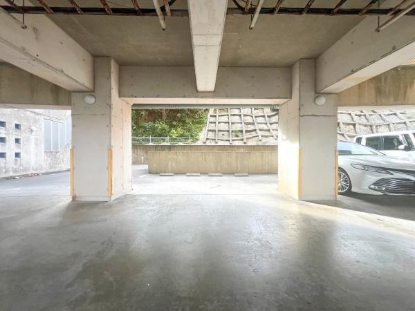 パラティーノ仲西(駐車場)