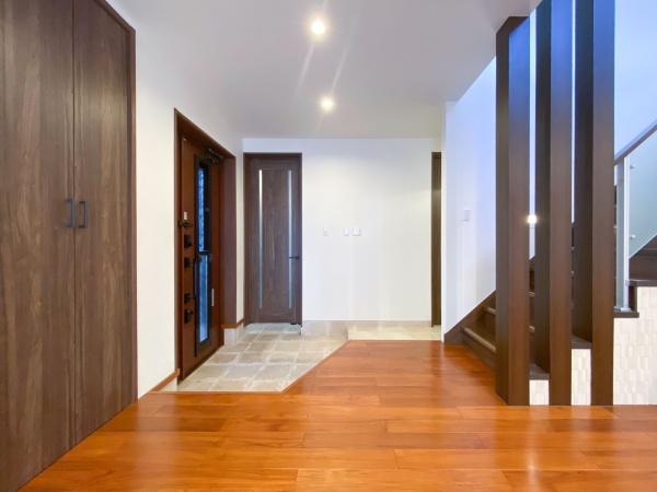 豊見城市字豊崎の中古一戸建て(玄関)