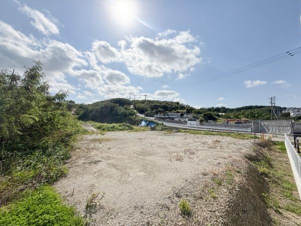 浦添市字沢岻の土地