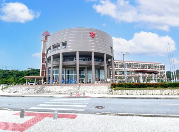 ベアーズコート桑江スクエア(北谷町役場)