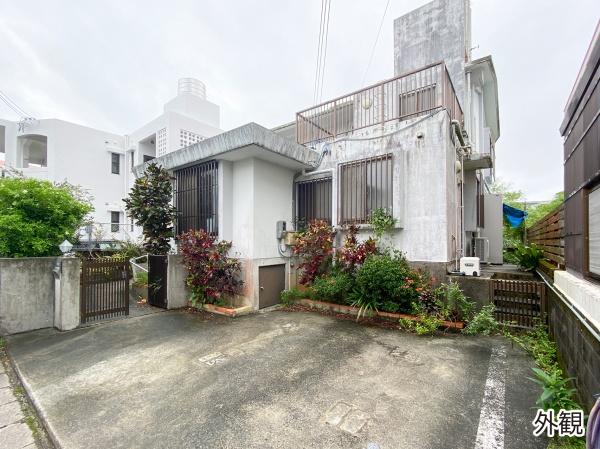 沖縄市南桃原1丁目戸建て