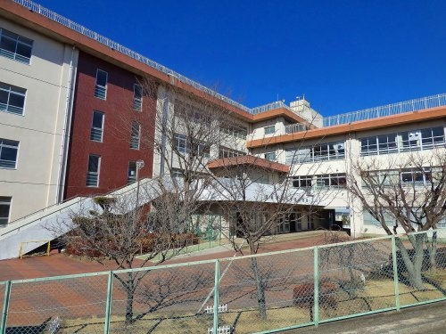 JR南武線「武蔵溝ノ口」コトー溝の口(川崎市立長尾小学校)