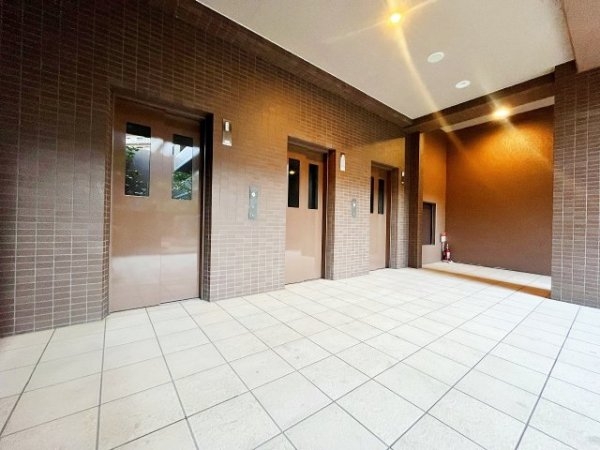 小田急線「玉川学園前」ユニヴェルシオール学園の丘