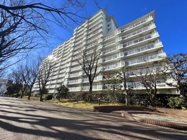 グリーンライン「都筑ふれあいの丘」エステ・スクエアふれあいの
