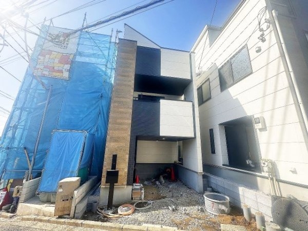 ブルーライン「三ッ沢下町」新築