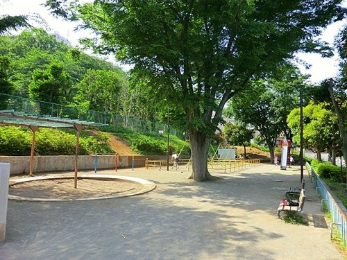 小田急線「新百合ケ丘」新築分譲(百合ヶ丘第三公園)