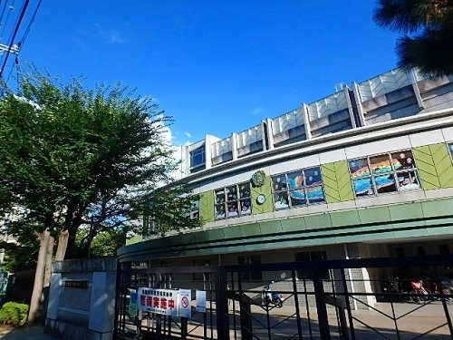 小田急線「百合ヶ丘」ライオンズガーデン百合ヶ丘(川崎市立西生田小学校)