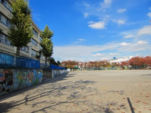 小田急線「新百合ヶ丘」新築分譲(川崎市立長沢小学校)
