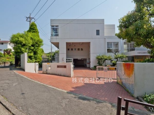 新ゆりグリーンタウンアカシア街区1号棟(川崎市立真福寺小学校)