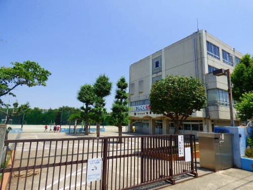 川崎市宮前区有馬3丁目の土地(川崎市立宮崎小学校)