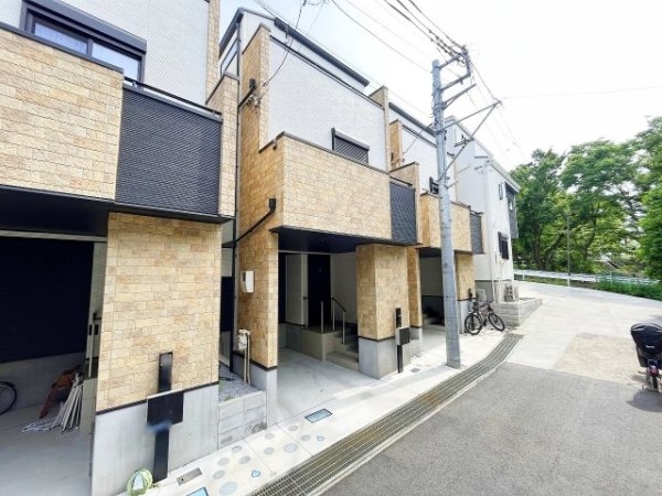 川崎市宮前区西野川１丁目の中古一戸建て