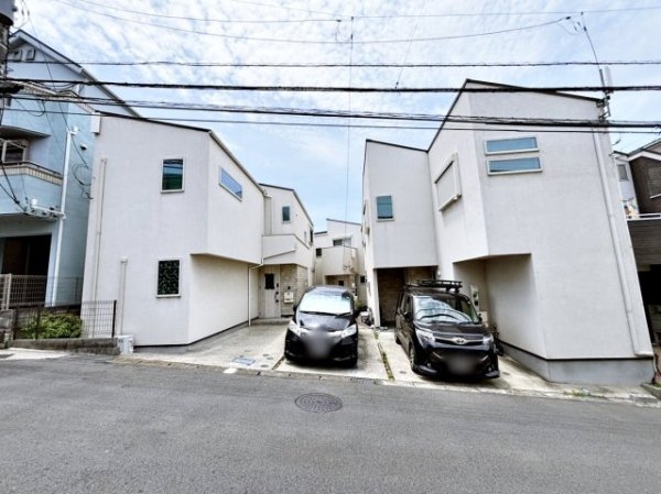ＪＲ南武線「武蔵中原」築浅戸建て