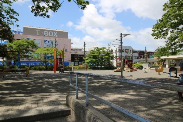 横浜市青葉区藤が丘1丁目の土地(藤が丘駅前公園)