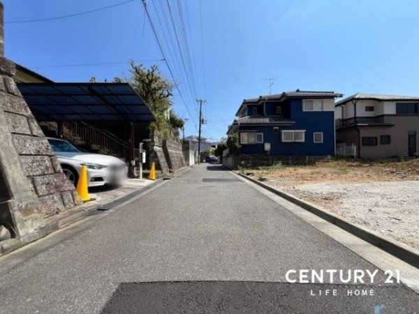 小田急線「読売ランド前」新築戸建(前面道路含む現地写真)