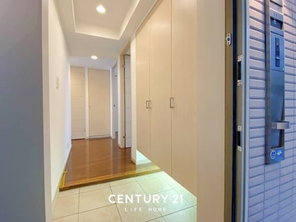 ジェイパーク向ヶ丘メイプルハウス(玄関)