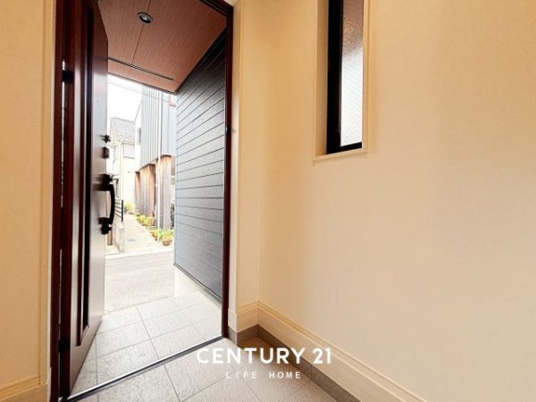 東急東横線「綱島」新築戸建て(玄関)