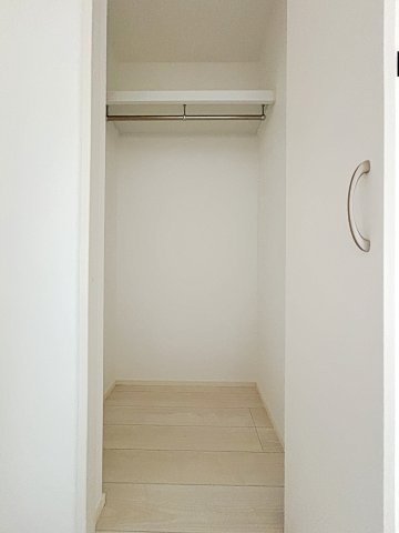 東急東横線「綱島」新築戸建て(収納)