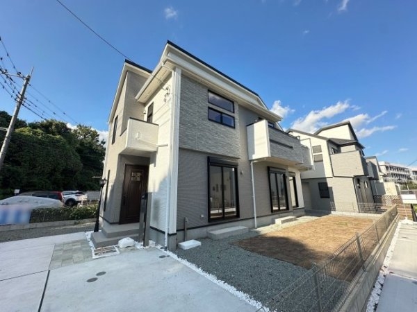小田急多摩線「栗平」新築戸建(前面道路含む現地写真)